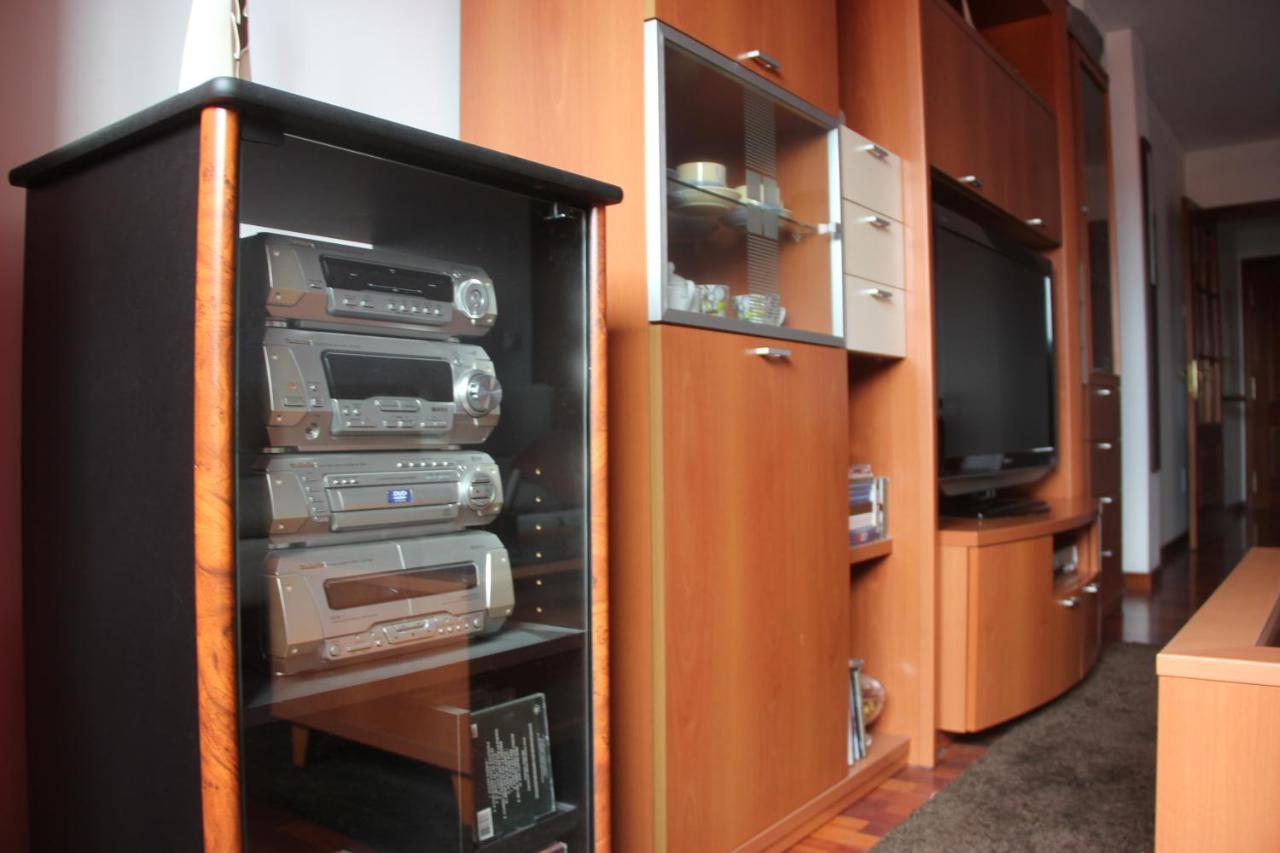 Piso Centrico En Mino. Apartment Ngoại thất bức ảnh